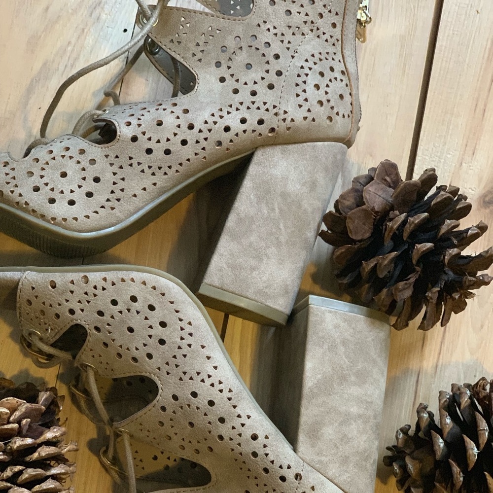 Guess shoes - Picture 2 of 8